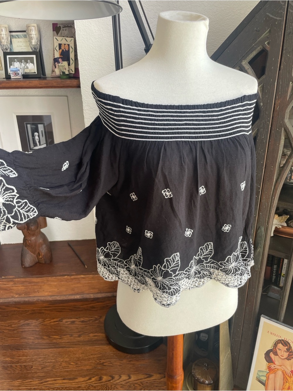 Romeo and Juliette Off-Shoulder Black Embroidered Top